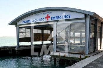 2020-04-05 - Ingresso in acqua del Pronto Soccorso dell'Ospedale Civile di Venezia SS. Giovanni e Paolo - EMERGENZA CORONAVIRUS E COVID-19 - NEWS - HEALTH