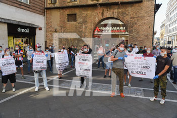 2020-05-04 - 04052020 - Padua - Insurrezione Square - Demonstration of Carnies, Workers and members of association 