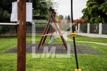2020-05-08 - Parco giochi per bambini chiuso - FINE DEL LOCKDOWN PER CORONAVIRUS A VARESE - NEWS - HEALTH