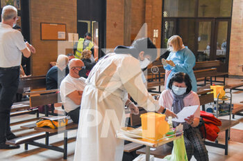 2021-04-24 - Vaccinazioni nella Chiesa di San Paolo - Vaccinations in the Church of San Paolo - VACCINAZIONI NELLA CHIESA DI SAN PAOLO - NEWS - HEALTH