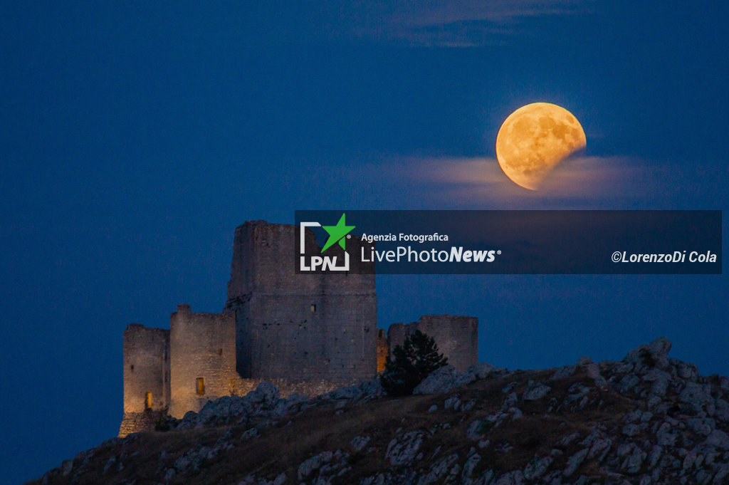 Eclissi parziale di Luna il prossimo 5 giugno - REPORTAGE - ENVIRONMENT