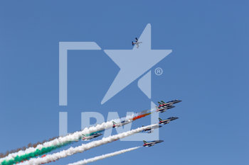 2020-05-25 - The Frecce Tricolore fly over Turin - SORVOLO DELLE FRECCE TRICOLORE SU TORINO - REPORTAGE - EVENTS