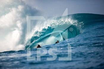 2013-03-30 - SURFING Australian surfer Anthony Walsh surf at Teahupoo during a big swell on September 11, 2014 at Teahupoo in Tahiti, French Polynesia - OLYMPIC GAMES - PARIS 2024 - TEAHUPOO SURF SPOT - OLYMPIC GAMES PARIS 2024 - OLYMPIC GAMES
