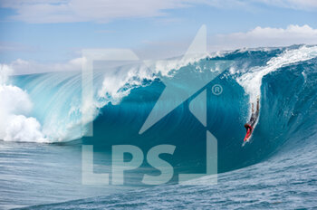 2013-03-30 - SURFING tahitian bodyborder Tupuai Alvino at Teahupoo during a huge swell on September 11, 2014 at Teahupoo in Tahiti, French Polynesia - OLYMPIC GAMES - PARIS 2024 - TEAHUPOO SURF SPOT - OLYMPIC GAMES PARIS 2024 - OLYMPIC GAMES
