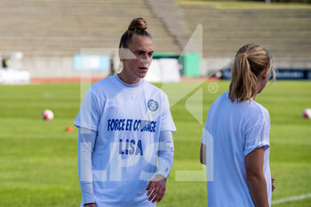 2014-01-18 - Cathy Couturier of ASJ Soyaux warms up ahead of the Women's French championship, D1 Arkema football match between Paris FC and ASJ Soyaux Charente on October 16, 2021 at Robert Bobin stadium in Bondoufle, France - PARIS FC VS ASJ SOYAUX CHARENTE - FRENCH WOMEN DIVISION 1 - SOCCER