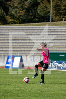 2014-01-18 - Tess Laplacette of Paris FC controls the ball during the Women's French championship, D1 Arkema football match between Paris FC and ASJ Soyaux Charente on October 16, 2021 at Robert Bobin stadium in Bondoufle, France - PARIS FC VS ASJ SOYAUX CHARENTE - FRENCH WOMEN DIVISION 1 - SOCCER