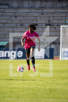 2014-01-18 - Oriane Jean Francois of Paris FC controls the ball during the Women's French championship, D1 Arkema football match between Paris FC and ASJ Soyaux Charente on October 16, 2021 at Robert Bobin stadium in Bondoufle, France - PARIS FC VS ASJ SOYAUX CHARENTE - FRENCH WOMEN DIVISION 1 - SOCCER
