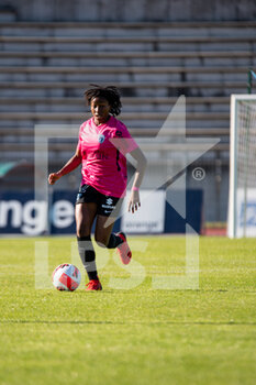 2014-01-18 - Oriane Jean Francois of Paris FC controls the ball during the Women's French championship, D1 Arkema football match between Paris FC and ASJ Soyaux Charente on October 16, 2021 at Robert Bobin stadium in Bondoufle, France - PARIS FC VS ASJ SOYAUX CHARENTE - FRENCH WOMEN DIVISION 1 - SOCCER