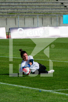 2014-01-18 - Romane Munich of ASJ Soyaux warms up ahead of the Women's French championship, D1 Arkema football match between Paris FC and ASJ Soyaux Charente on October 16, 2021 at Robert Bobin stadium in Bondoufle, France - PARIS FC VS ASJ SOYAUX CHARENTE - FRENCH WOMEN DIVISION 1 - SOCCER
