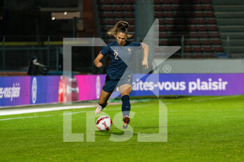 2014-01-24 - Eve Perisset of France controls the ball during the FIFA Women's World Cup 2023, Qualifiers Group I football match between France and Estonia on October 22, 2021 at Dominique Duvauchelle stadium in Créteil, France - FIFA WOMEN'S WORLD CUP 2023, QUALIFIERS - FRANCE VS ESTONIA - FIFA WORLD CUP - SOCCER