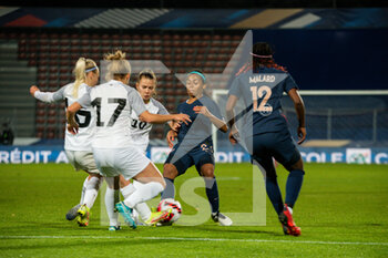 2014-01-24 - Grete Daut of Estonia and Perle Morroni of France fight for the ball during the FIFA Women's World Cup 2023, Qualifiers Group I football match between France and Estonia on October 22, 2021 at Dominique Duvauchelle stadium in Créteil, France - FIFA WOMEN'S WORLD CUP 2023, QUALIFIERS - FRANCE VS ESTONIA - FIFA WORLD CUP - SOCCER