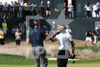2021-09-05 - FRANCESCO LAPORTA AND ROSS FISHER DURING THE 2 ROUND OF THE DS AUTOMOBILES 78TH ITALIAN GOLF OPEN AT MARCO SIMONE GOLF CLUB ON SEPTEMBER 05, 2021 IN ROME ITALY - DS AUTOMOBILES 78TH ITALIAN GOLF OPEN - GOLF - OTHER SPORTS