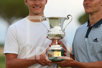 2021-09-05 - THE TROPHY OF THE 2 ROUND OF THE DS AUTOMOBILES 78TH ITALIAN GOLF OPEN AT MARCO SIMONE GOLF CLUB ON SEPTEMBER 05, 2021 IN ROME ITALY THE 2 ROUND OF THE DS AUTOMOBILES 78TH ITALIAN GOLF OPEN AT MARCO SIMONE GOLF CLUB ON SEPTEMBER 05, 2021 IN ROME ITALY - DS AUTOMOBILES 78TH ITALIAN GOLF OPEN - GOLF - OTHER SPORTS