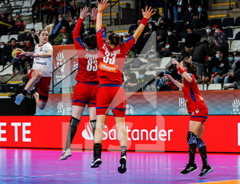 03/12/2021 - Aleksandra Rosiak of Poland in action during the IHF Women's World Championship 2021, Group B handball match between Serbia and Poland on December 3, 2021 at the Pla de L'Arc pavilion in Lliria, Valencia, Spain - IHF WOMEN'S WORLD CHAMPIONSHIP 2021, GROUP B - SERBIA VS POLAND - PALLAMANO - ALTRO
