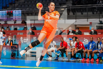 2021-12-03 - Larissa Nusser of Netherlands during the IHF Women's World Championship 2021, Group D handball match between Netherlands and Puerto Rico on December 3, 2021 at Palacio de Deportes de Torrevieja in Torrevieja, Spain - IHF WOMEN'S WORLD CHAMPIONSHIP 2021, GROUP D - NETHERLANDS VS PUERTO RICO - HANDBALL - OTHER SPORTS