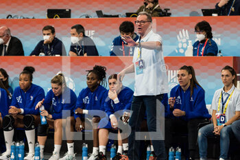 05/12/2021 - Olivier Krumbholz, Head coach of France during the IHF Women's World Championship 2021, Group A handball match between Slovenia and France on December 5, 2021 at Palau d'Esports de Granollers in Granollers, Barcelona, Spain - IHF WOMEN'S WORLD CHAMPIONSHIP 2021, GROUP A - SLOVENIA VS FRANCE - PALLAMANO - ALTRO