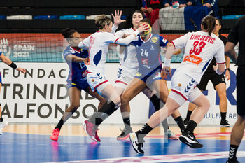11/12/2021 - Kristina Liscevic of Serbia in action during the IHF Women's World Championship 2021, Main Round III match between Serbia and France on December 11, 2021 at Palau d'Esports de Granollers in Granollers, Barcelona, Spain - IHF WOMEN'S WORLD CHAMPIONSHIP 2021, MAIN ROUND III - SERBIA VS FRANCE - PALLAMANO - ALTRO