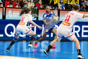 11/12/2021 - Oceane Sercien Ugolin of France in action during the IHF Women's World Championship 2021, Main Round III match between Serbia and France on December 11, 2021 at Palau d'Esports de Granollers in Granollers, Barcelona, Spain - IHF WOMEN'S WORLD CHAMPIONSHIP 2021, MAIN ROUND III - SERBIA VS FRANCE - PALLAMANO - ALTRO