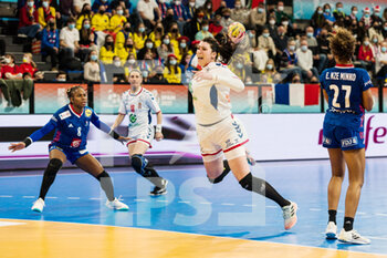 11/12/2021 - Marija Petrovic of Serbia in action during the IHF Women's World Championship 2021, Main Round III match between Serbia and France on December 11, 2021 at Palau d'Esports de Granollers in Granollers, Barcelona, Spain - IHF WOMEN'S WORLD CHAMPIONSHIP 2021, MAIN ROUND III - SERBIA VS FRANCE - PALLAMANO - ALTRO