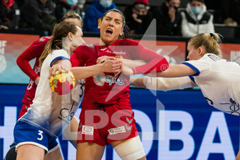 2021-12-11 - Itana Grbic of Montenegro fights for the ball with Polina Gorshkova of RHF during the IHF Women's World Championship 2021, Main Round III handball match between Montenegro and RHF (Russia) on December 11, 2021 at Palau d'Esports de Granollers in Granollers, Barcelona, Spain - IHF WOMEN'S WORLD CHAMPIONSHIP 2021, MAIN ROUND III - MONTENEGRO VS RHF (RUSSIA) - HANDBALL - OTHER SPORTS
