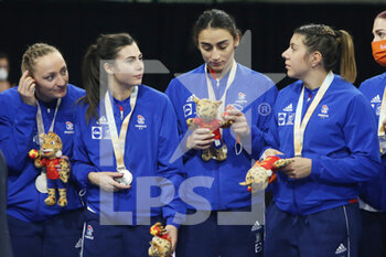 19/12/2021 - France players during the Medal ceremony after the IHF Women's World Championship 2021, final handball match between France and Norway on December 19, 2021 at Palau d'Esports de Granollers in Granollers, Barcelona, Spain - IHF WOMEN'S WORLD CHAMPIONSHIP 2021, FINAL - FRANCE VS NORWAY - PALLAMANO - ALTRO