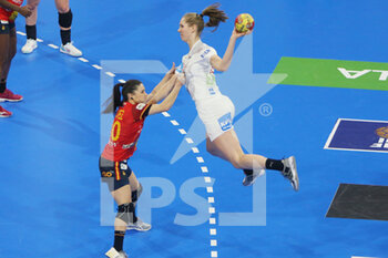 2021-12-19 - Louise Burgaard of Denmark and Soledad Lopez Jimenez of Spain during the IHF Women's World Championship 2021, Third place final handball match between Denmark and Spain on December 19, 2021 at Palau d'Esports de Granollers in Granollers, Barcelona, Spain - IHF WOMEN'S WORLD CHAMPIONSHIP 2021, THIRD PLACE FINAL - DENMARK AND SPAIN - HANDBALL - OTHER SPORTS