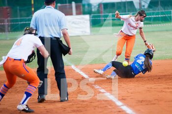 2021-08-20 - Third base for MARRONE Fabrizia player of the team Saronno from Italy - WOMEN'S EUROPEAN CUP WINNERS CUP 2021 - SOFTBALL - OTHER SPORTS