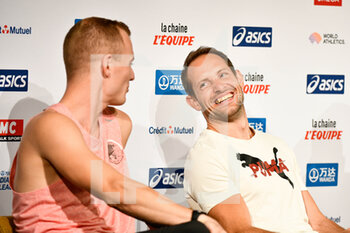 2021-08-27 - Sam Kendricks (Men's Pole Vault) of United States of America (USA) (left) and Renaud Lavillenie of France attend the press conference prior to Meeting de Paris, IAAF Wanda Diamond League, Meeting de Paris Athletics event at Pullman Bercy Hotel, in Paris, France, on August 27, 2021 - Photo Victor Joly / DPPI - IAAF WANDA DIAMOND LEAGUE, MEETING DE PARIS - INTERNATIONALS - ATHLETICS