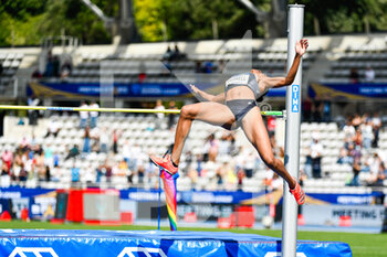 2021-08-28 - Laureen Maxwell (Women's High Jump) of France competes during the IAAF Wanda Diamond League, Meeting de Paris Athletics event on August 28, 2021 at Charlety stadium in Paris, France - Photo Victor Joly / DPPI - IAAF WANDA DIAMOND LEAGUE, MEETING DE PARIS 2021 - INTERNATIONALS - ATHLETICS