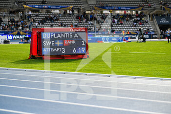 2021-08-28 - The electronic display panel indicating the third attempt at 6.19m of Armand "Mondo" Duplantis (Men's Pole Vault) of Sweden to improve his own world record during the IAAF Wanda Diamond League, Meeting de Paris Athletics event on August 28, 2021 at Charlety stadium in Paris, France - Photo Victor Joly / DPPI - IAAF WANDA DIAMOND LEAGUE, MEETING DE PARIS 2021 - INTERNATIONALS - ATHLETICS