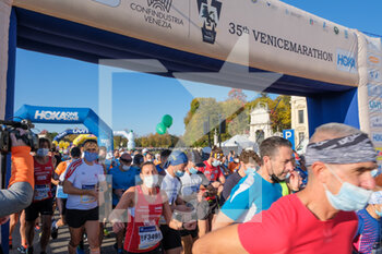 24/10/2021 - start of the marathon - 35TH CONFINDUSTRIA VENEZIA VENICEMARATHON - MARATONA - ATLETICA