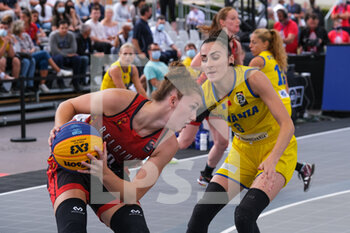 2021-09-10 - Laure Resimont (Belgium) and Bianca Fota (Romania) in action - FIBA 3X3 EUROPE CUP 2021 (1ST DAY) - EUROCUP - BASKETBALL