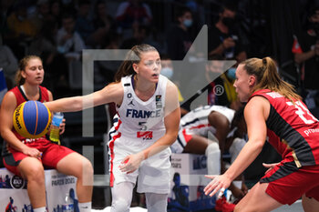 2021-09-10 - Marie-Eve Paget (France) and Svenja Brunckhorst (Germany) in action - FIBA 3X3 EUROPE CUP 2021 (1ST DAY) - EUROCUP - BASKETBALL