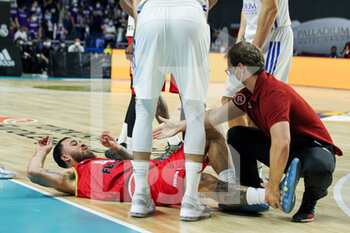 2021-10-13 - Mike James of Monaco hurts during the Turkish Airlines Euroleague basketball match between Real Madrid and AS Monaco on October 13, 2021 at Wizink Center in Madrid, Spain - REAL MADRID VS AS MONACO - EUROLEAGUE - BASKETBALL