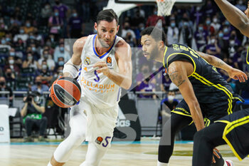 2021-10-21 - Rodolfo Fernandez Farres "Rudy" of Real Madrid and Pierre Henry of Fenerbahce during the Turkish Airlines Euroleague basketball match between Real Madrid and Fenerbahce on October 21, 2021 at Wizink Center in Madrid, Spain - REAL MADRID VS FENERBAHCE - EUROLEAGUE - BASKETBALL
