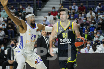 2021-10-21 - Guerschon Yabusele of Real Madrid and Nando de Colo of Fenerbahce during the Turkish Airlines Euroleague basketball match between Real Madrid and Fenerbahce on October 21, 2021 at Wizink Center in Madrid, Spain - REAL MADRID VS FENERBAHCE - EUROLEAGUE - BASKETBALL