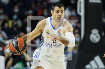2021-12-02 - Alberto Abalde of Real Madrid during the Turkish Airlines Euroleague basketball match between Real Madrid and Maccabi Playtika Tel Aviv on December 2, 2021 at Wizink Center in Madrid, Spain - REAL MADRID VS MACCABI PLAYTIKA TEL AVIV - EUROLEAGUE - BASKETBALL