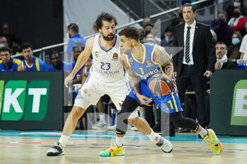 2021-12-02 - Scottie Wilbekin of Maccabi Tel Aviv and Sergio Llull Melia of Real Madrid during the Turkish Airlines Euroleague basketball match between Real Madrid and Maccabi Playtika Tel Aviv on December 2, 2021 at Wizink Center in Madrid, Spain - REAL MADRID VS MACCABI PLAYTIKA TEL AVIV - EUROLEAGUE - BASKETBALL