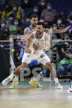 2021-12-02 - Nigel Williams-Goss of Real Madrid and Scottie Wilbekin of Maccabi Playtika Tel Aviv during the Turkish Airlines Euroleague basketball match between Real Madrid and Maccabi Playtika Tel Aviv on December 2, 2021 at Wizink Center in Madrid, Spain - REAL MADRID VS MACCABI PLAYTIKA TEL AVIV - EUROLEAGUE - BASKETBALL