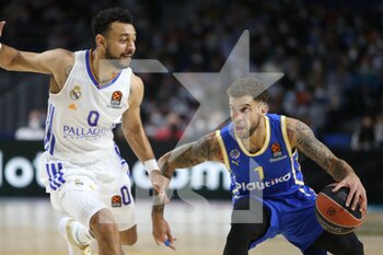 2021-12-02 - Nigel Williams-Goss of Real Madrid and Scottie Wilbekin of Maccabi Playtika Tel Aviv during the Turkish Airlines Euroleague basketball match between Real Madrid and Maccabi Playtika Tel Aviv on December 2, 2021 at Wizink Center in Madrid, Spain - REAL MADRID VS MACCABI PLAYTIKA TEL AVIV - EUROLEAGUE - BASKETBALL