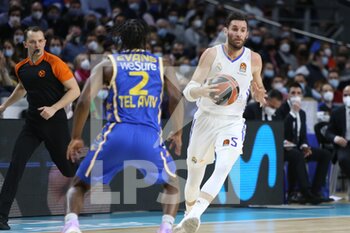 2021-12-02 - Rodolfo Fernandez "Rudy" of Real Madrid and Keenan Evans of Maccabi Playtika Tel Aviv during the Turkish Airlines Euroleague basketball match between Real Madrid and Maccabi Playtika Tel Aviv on December 2, 2021 at Wizink Center in Madrid, Spain - REAL MADRID VS MACCABI PLAYTIKA TEL AVIV - EUROLEAGUE - BASKETBALL