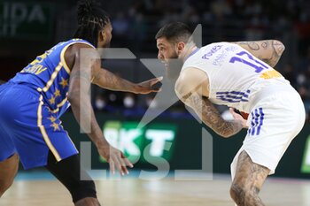 2021-12-02 - Vincent Poirier of Real Madrid during the Turkish Airlines Euroleague basketball match between Real Madrid and Maccabi Playtika Tel Aviv on December 2, 2021 at Wizink Center in Madrid, Spain - REAL MADRID VS MACCABI PLAYTIKA TEL AVIV - EUROLEAGUE - BASKETBALL
