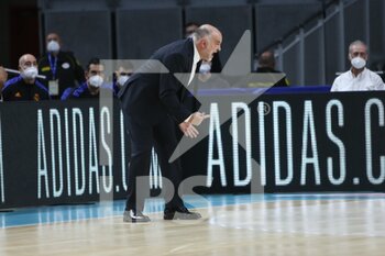 2021-12-02 - Coach Pablo Laso of Real Madrid during the Turkish Airlines Euroleague basketball match between Real Madrid and Maccabi Playtika Tel Aviv on December 2, 2021 at Wizink Center in Madrid, Spain - REAL MADRID VS MACCABI PLAYTIKA TEL AVIV - EUROLEAGUE - BASKETBALL