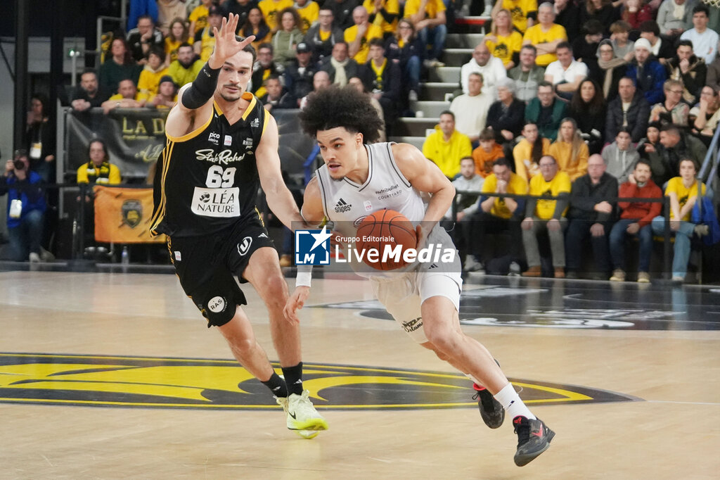 BASKETBALL - FRENCH CHAMP - LA ROCHELLE v PARIS - FRENCH PRO A - BASKETBALL