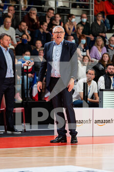 2021-11-14 - Rimantas Grigas head coach of Lithuania reacts during the FIBA Women's EuroBasket 2023, Qualifiers Group B Basketball match between France and Lithuania on November 14, 2021 at Palacium in Villeneuve-d'Ascq, France - FIBA WOMEN'S EUROBASKET 2023, QUALIFIERS GROUP B - FRANCE VS LITHUANIA - INTERNATIONALS - BASKETBALL