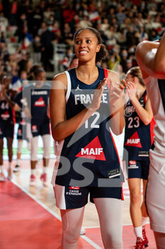 2021-11-14 - Iliana Rupert of France celebrates the victory after the FIBA Women's EuroBasket 2023, Qualifiers Group B Basketball match between France and Lithuania on November 14, 2021 at Palacium in Villeneuve-d'Ascq, France - FIBA WOMEN'S EUROBASKET 2023, QUALIFIERS GROUP B - FRANCE VS LITHUANIA - INTERNATIONALS - BASKETBALL
