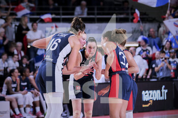 2021-11-14 - French Team during the FIBA Women's EuroBasket 2023, Qualifiers Group B Basketball match between France and Lithuania on November 14, 2021 at Palacium in Villeneuve-d'Ascq, France - FIBA WOMEN'S EUROBASKET 2023, QUALIFIERS GROUP B - FRANCE VS LITHUANIA - INTERNATIONALS - BASKETBALL