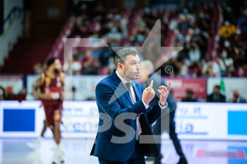 2021-09-26 - Paolo Galbiati (coach Vanoli Basket Cremona) - UMANA REYER VENEZIA VS VANOLI BASKET CREMONA - ITALIAN SERIE A - BASKETBALL