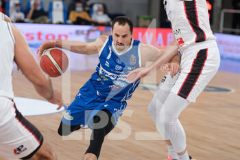 2021-10-03 - John Petrucelli - Germani Basket Brescia - GERMANI BRESCIA VS BERTRAM DERTHONA TORTONA - ITALIAN SERIE A - BASKETBALL