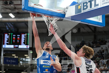 2021-10-03 - Penetrazione a canestro di John Petrucelli - Germani Basket Brescia - GERMANI BRESCIA VS BERTRAM DERTHONA TORTONA - ITALIAN SERIE A - BASKETBALL